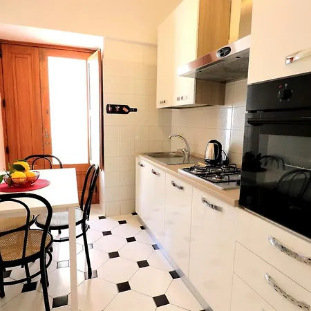 Estate4home - Hearts Appartamento Sorrento