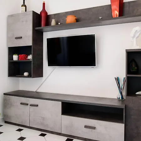 Estate4home - Hearts * سورينتو