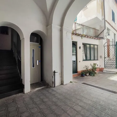 Estate4home - Hearts Appartamento Sorrento